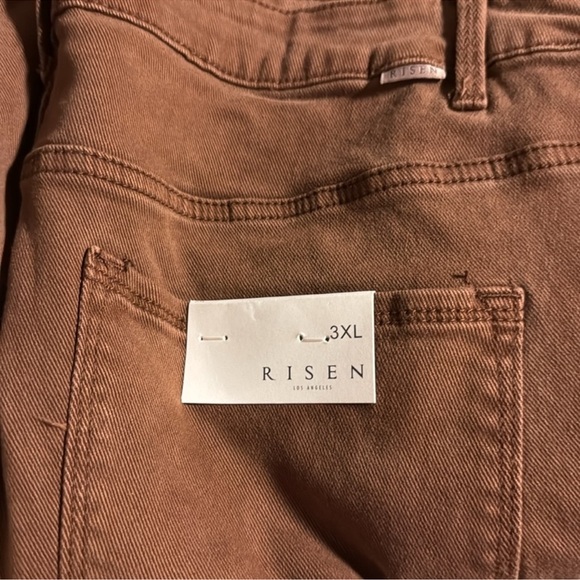 Risen Espresso Wide Leg Tummy
Control Jeans new with tags - Picture 8 of 10